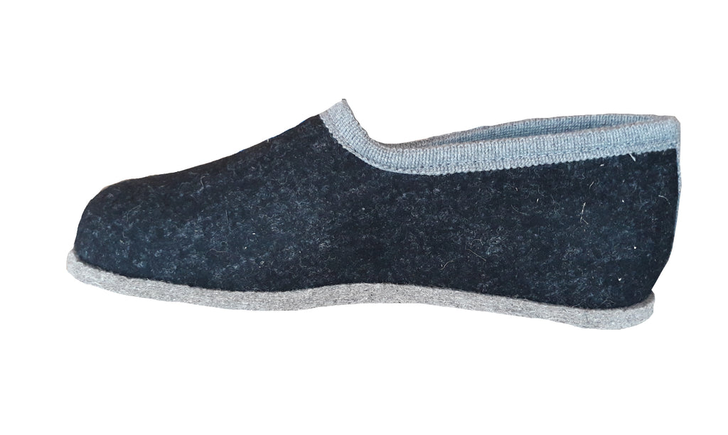 Tyrolean wool shoes